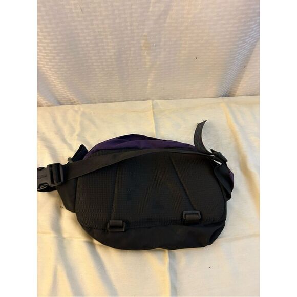 JanSport USA large fanny pack 3 Zipper adj belt purple green 11x10 - Picture 4 of 9